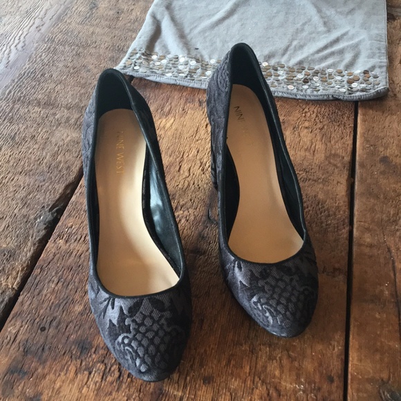 Nine West Shoes - DONATED!! Nine West Jayvee Black Damask Fabric
